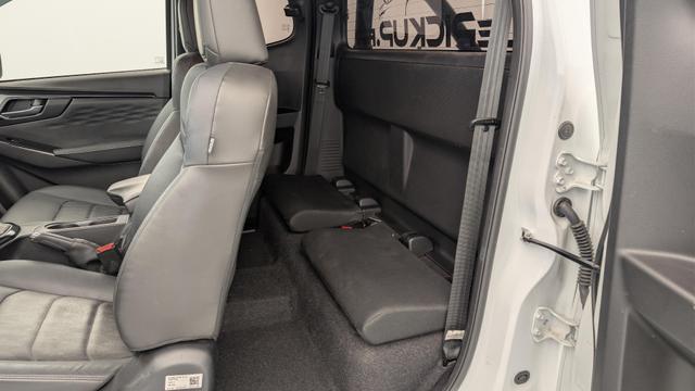 Isuzu D-Max 1.9 4X4 SPACE CAB N60 NSPORT MT VENTI- EDITION 