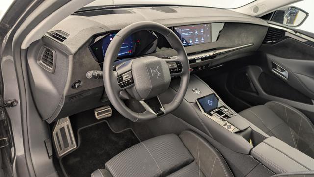 DS Automobiles 4 Hybride 145 e-DCT6 Etoile - Alcantara 