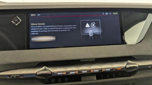 DS Automobiles 4 Hybride 145 e-DCT6 Etoile - Alcantara 