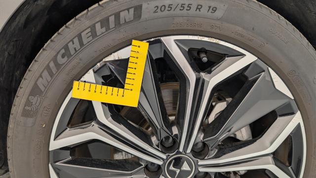 DS Automobiles 4 Hybride 145 e-DCT6 Etoile - Alcantara 