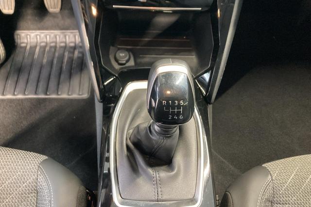 Peugeot 208 100 S&S BVM6 Allure 