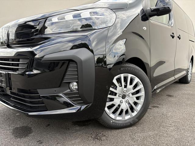 Peugeot Traveller Business 