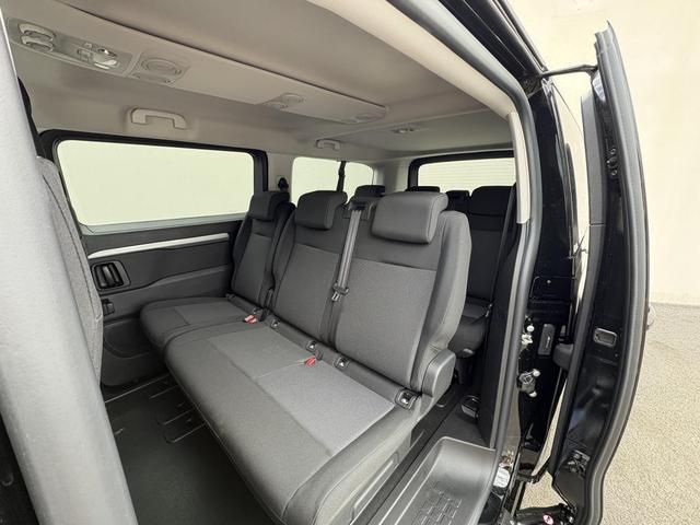 Peugeot Traveller Business 