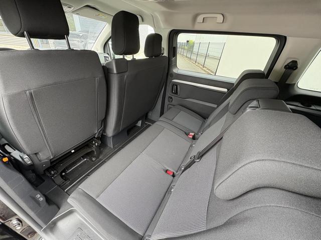 Peugeot Traveller Business 