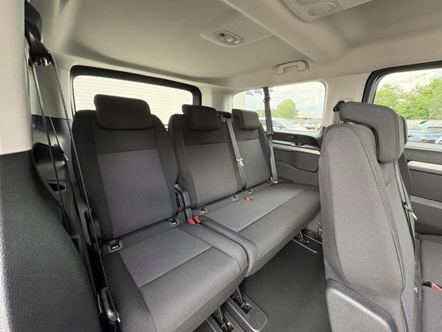 Peugeot Traveller Business 