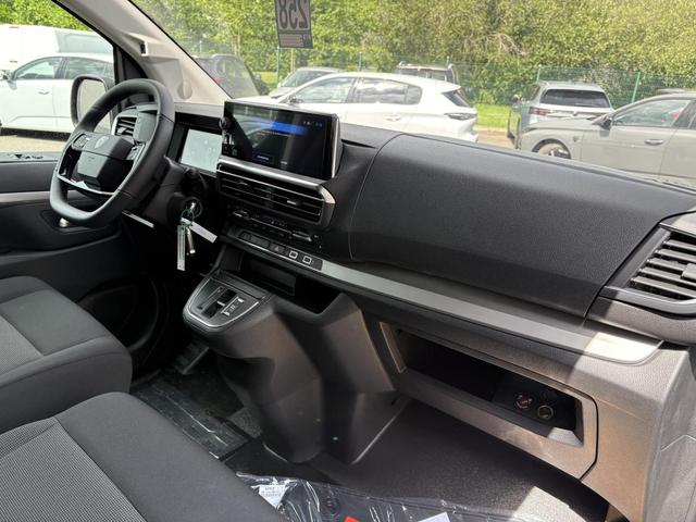 Peugeot Traveller Business 