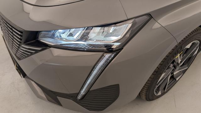 Peugeot 308 Hybrid 145 e-DCS6 Allure 