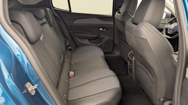 Peugeot 408 Hybrid 145 e-DCS6 Allure 