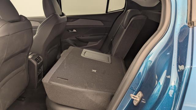 Peugeot 408 Hybrid 145 e-DCS6 Allure 