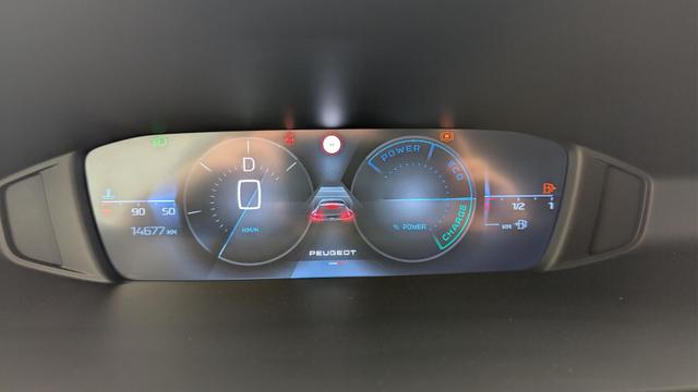 Peugeot 408 Hybrid 145 e-DCS6 Allure 
