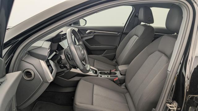 Audi A3 40 TFSIE 204 S TRONIC 6 BUSINESS LINE 