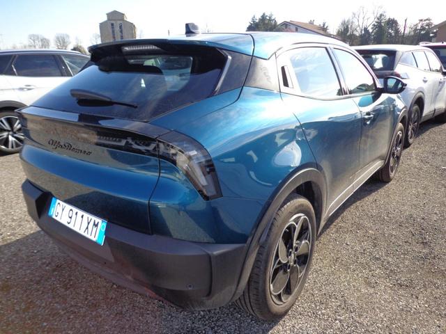 Alfa Romeo Junior 54 kWh (1-phase charging) 