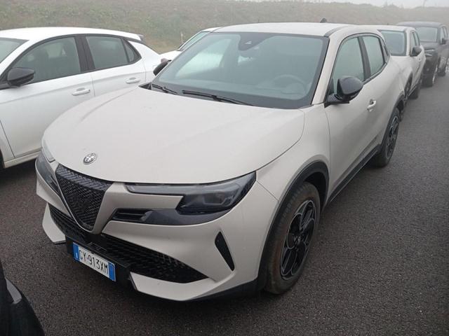 Alfa Romeo Junior - 54 kWh *1 phase charging