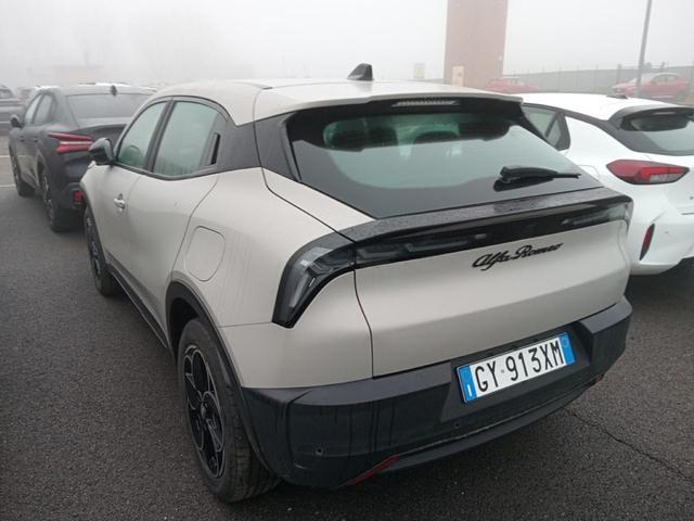Alfa Romeo Junior 54 kWh *1 phase charging 