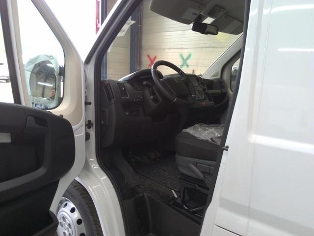 Peugeot Boxer Kastenwagen L3H2 75 kWh 