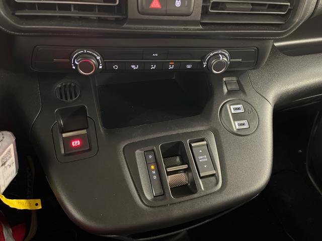 Citro&euml;n &euml;-Berlingo PLUS o 
