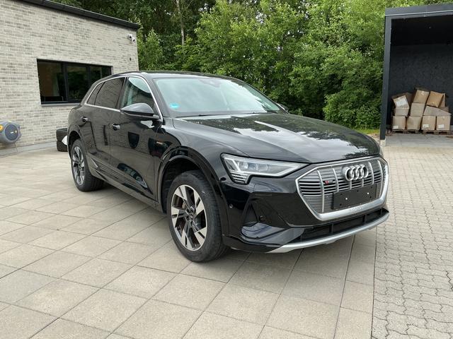 Audi e-tron S line 