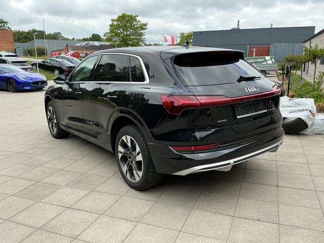Audi e-tron S line 