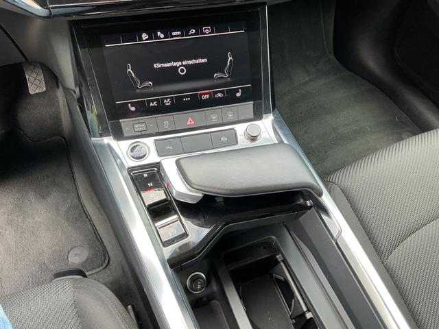 Audi e-tron S line 