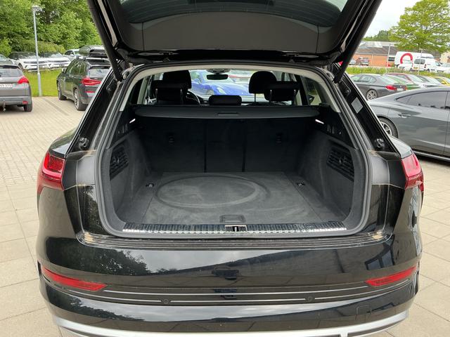 Audi e-tron S line 
