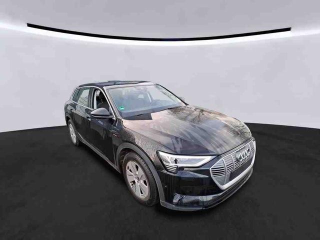 Audi e-tron quattro 50 