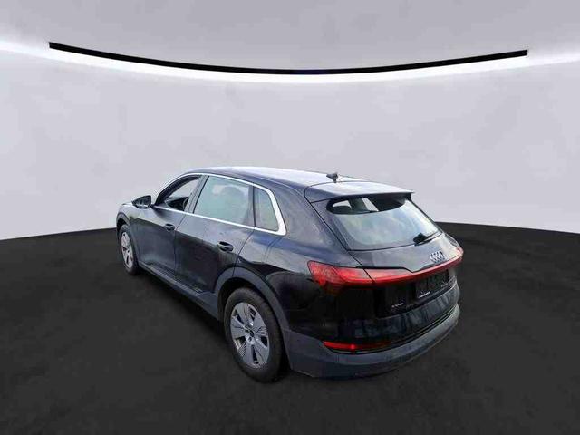 Audi e-tron quattro 50 