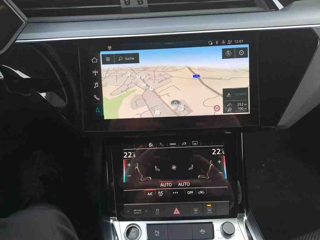 Audi e-tron quattro 50 