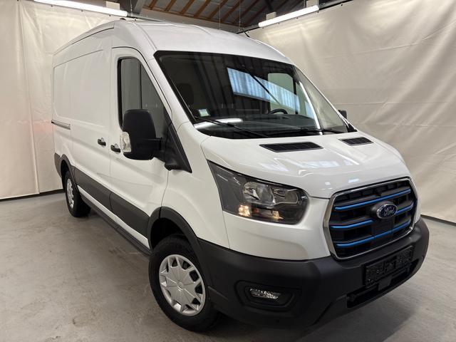 Ford Transit Trend (L2H2) 