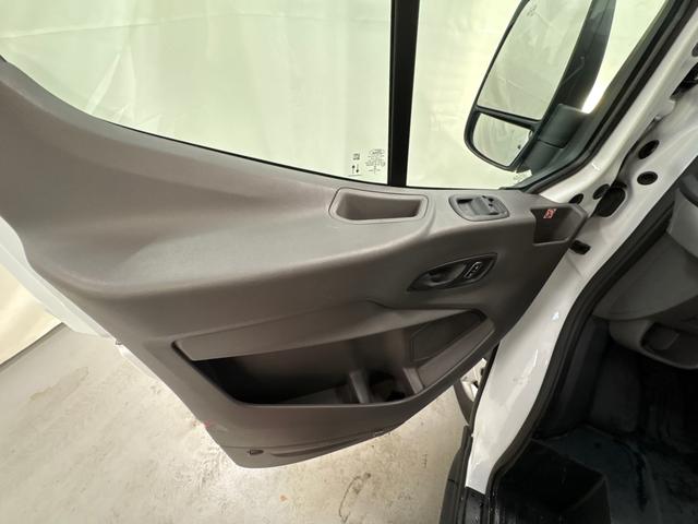 Ford Transit Trend (L2H2) 