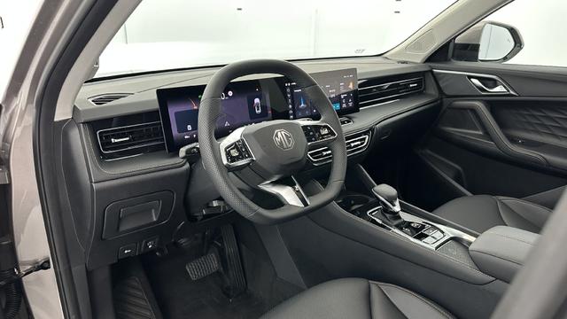 MG EHS Luxury 