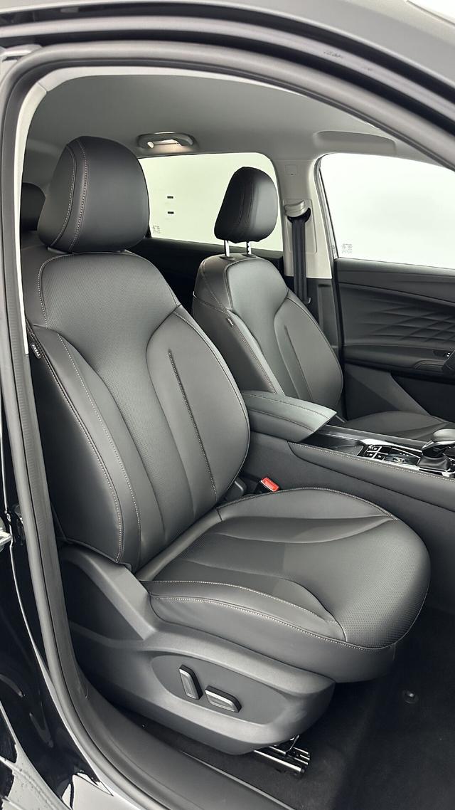 MG EHS Luxury 