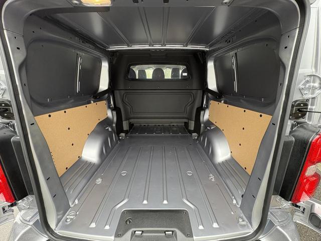 Citro&euml;n Jumpy Kastenwagen Crew Cab 