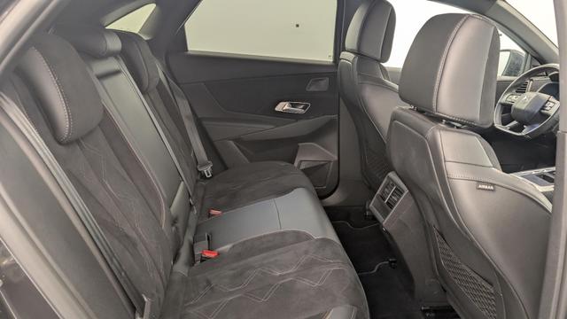 DS Automobiles 7 Hybride Rechargeable E-Tense 300 EAT8 4x4 Performance Line + (Crossback) 