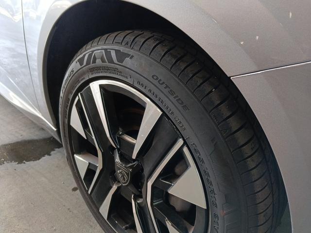Peugeot 208 Allure 