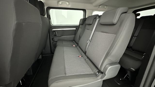 Peugeot Traveller Business 