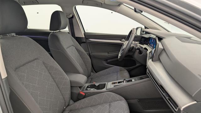 Volkswagen Golf 1.5 ETSI OPF 130 DSG7 LIFE BUSINESS 