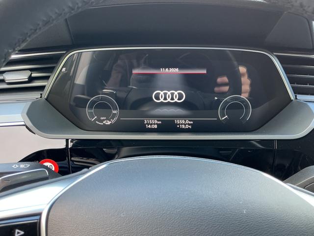 Audi e-tron 