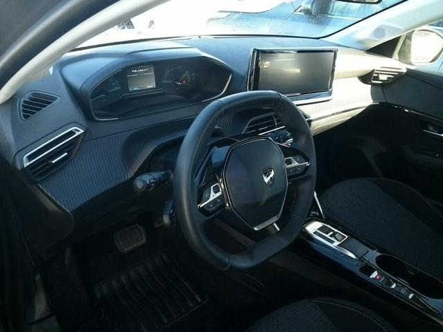 Peugeot e-208 Style 