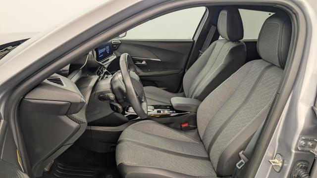 Peugeot 2008 50 kWh 136 ch Allure 