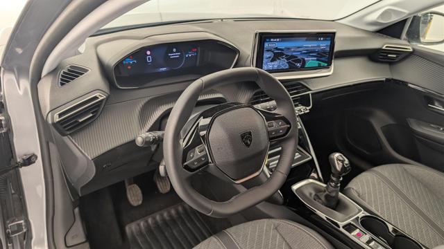 Peugeot 208 100 S&S BVM6 Allure 