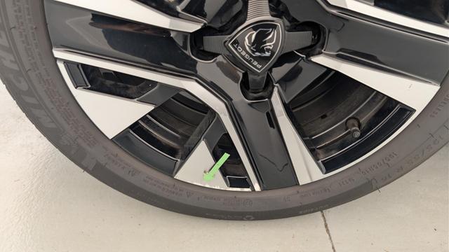 Peugeot 208 100 S&S BVM6 Allure 