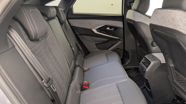Peugeot 3008 Hybrid 145 e-DCS6 GT 