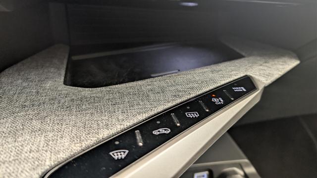 Peugeot 3008 Hybrid 145 e-DCS6 GT 