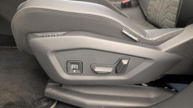 Peugeot 3008 Hybrid 145 e-DCS6 GT 