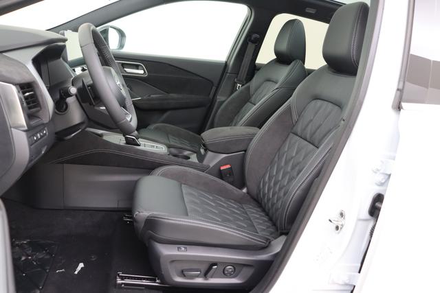 Nissan Qashqai Tekna Plus 2Tone 