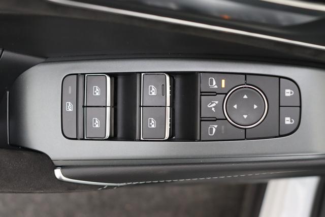 Nissan Qashqai Tekna Plus 2Tone 