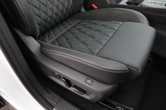 Nissan Qashqai Tekna Plus 2Tone 