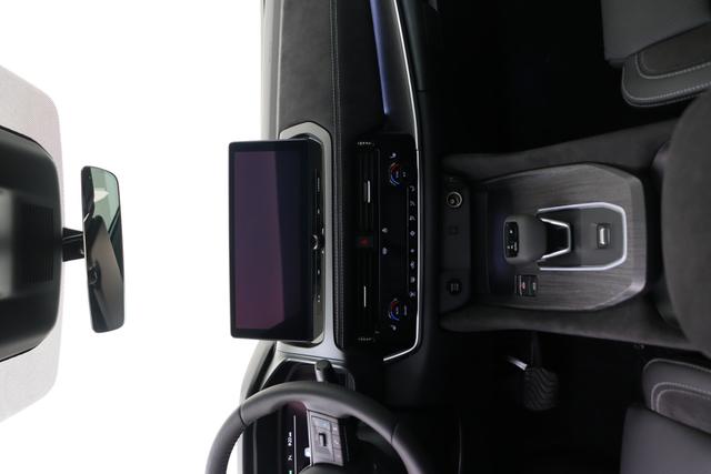 Nissan Qashqai Tekna Plus 2Tone 