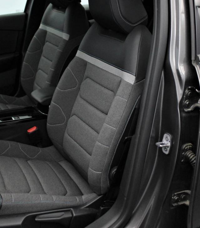 Citro&euml;n C4 Feel Pack 