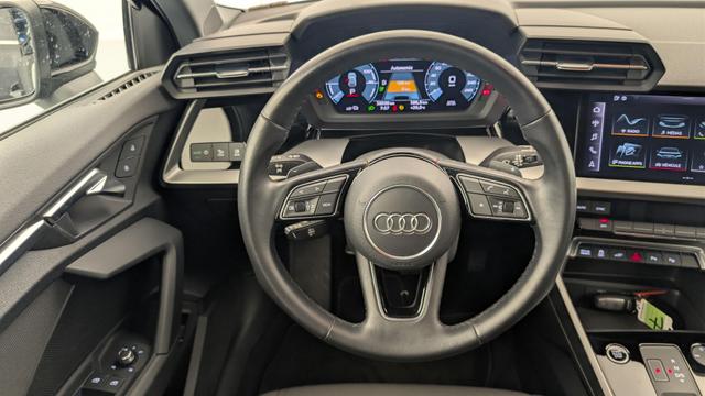 Audi A3 40 TFSIE 204 S TRONIC 6 BUSINESS LINE 